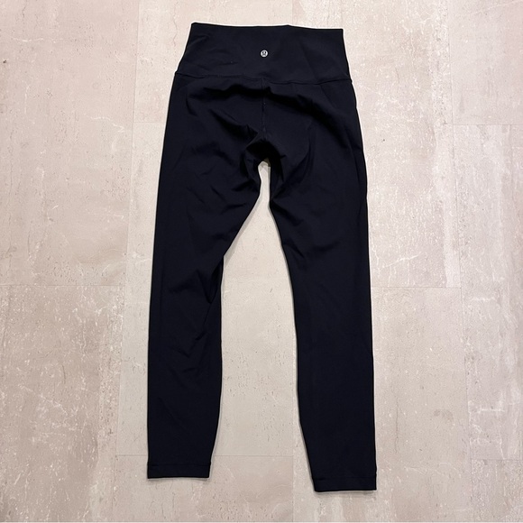 Lululemon Black Wunder Under Leggings 25” - Picture 5 of 8